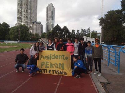 Orgullo deportivo. Diez medallas y distinciones para el atletismo peronense