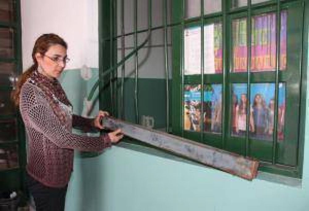 Por los robos, en escuelas pondr�n seguridad privada