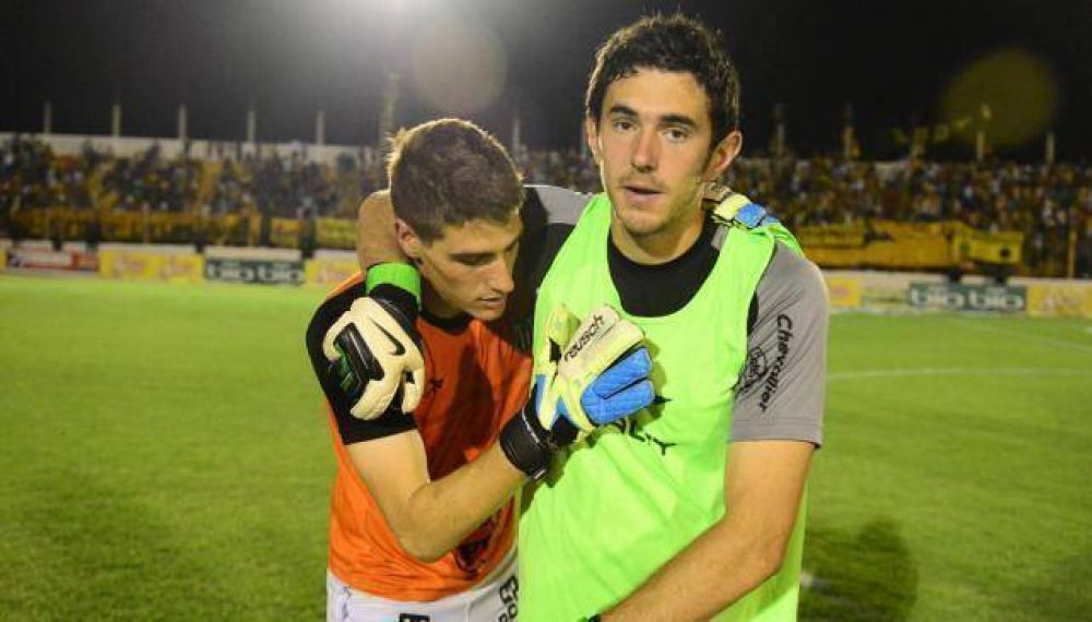 Talleres empat� ante Mitre de Santiago gracias al arquero Costa y se ilusiona