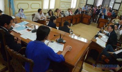 Prorrogar�an las concesiones del sistema de transporte urbano hasta mediados de 2015
