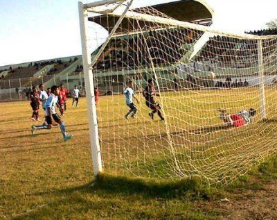 La polic�a no cubrir� el f�tbol ante deuda que mantiene la Liga