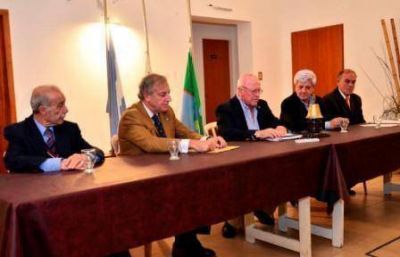 Luis Andreotti expuso en el Rotary Club sobre el problema de la Costanera Municipal 