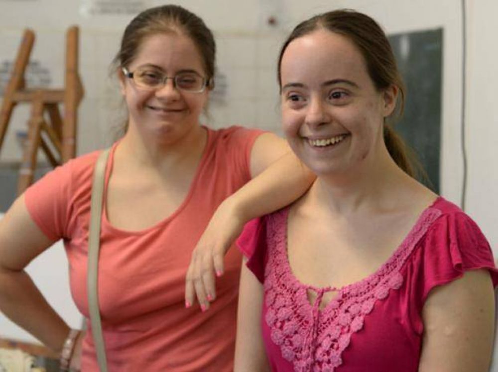 Por primera vez dos chicas Down se graduaron en el nivel superior
