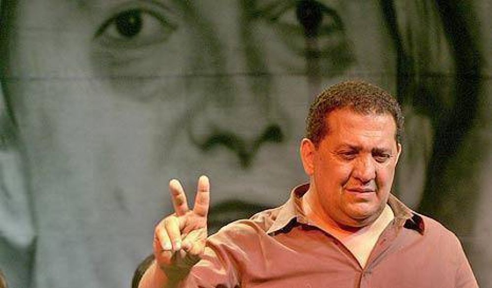 Funcionarios municipales se reunir�n con Luis D�elia