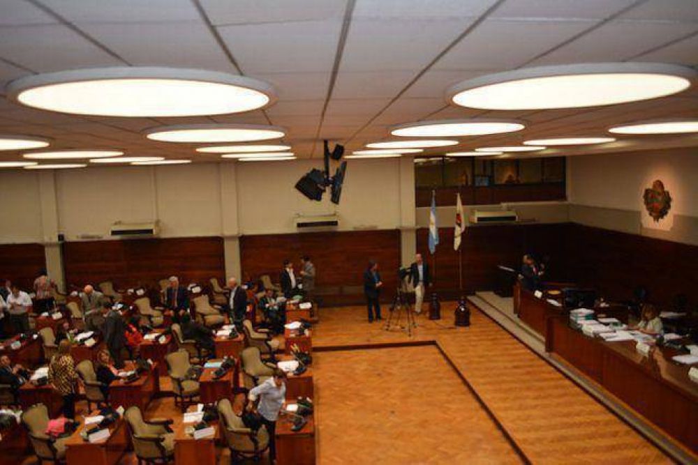 Ingres� a la Legislatura el Presupuesto 2015