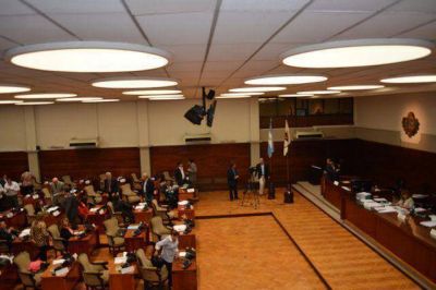 Ingres� a la Legislatura el Presupuesto 2015