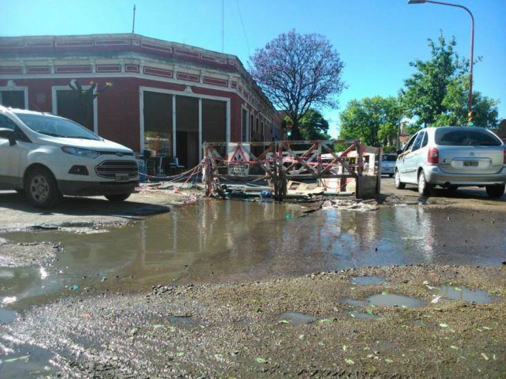 Con m�quinas municipales ABSA avanzar� en la obra de Brandsen y Soler 
