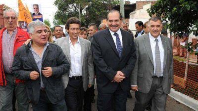 Alperovich resalt� inversiones en el servicio de agua potable