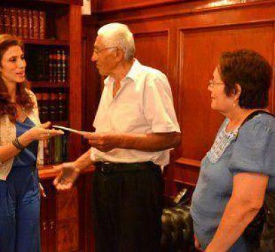La Gobernadora recibi� a entidades sociales