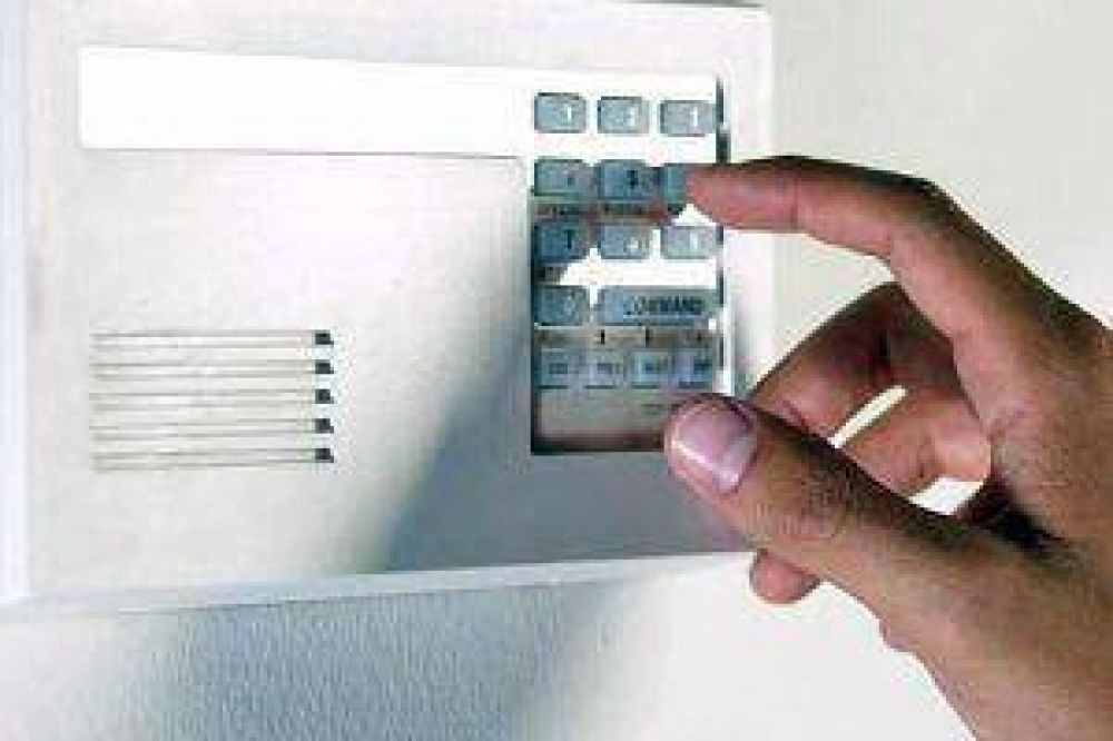 En Santiago comenzaron a solicitar alarmas en v�speras de las vacaciones
