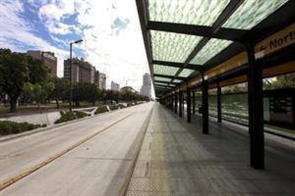Termin� el paro del transporte, pero es lenta la normalizaci�n del servicio en trenes, colectivos y subtes