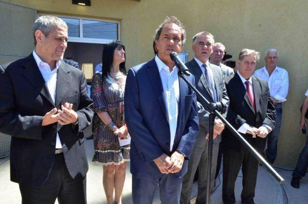 Scioli y Collia inaguraron el nuevo edificio de la Unidad Sanitaria N� 6 de Avellaneda