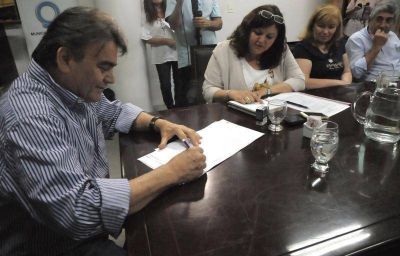 Guti�rrez encabez� la licitaci�n de la edificaci�n del nuevo edificio de la Escuela Municipal de Bellas Artes