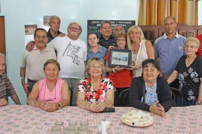 El municipio presente en los aniversarios de tres centros de jubilados de Avellaneda
