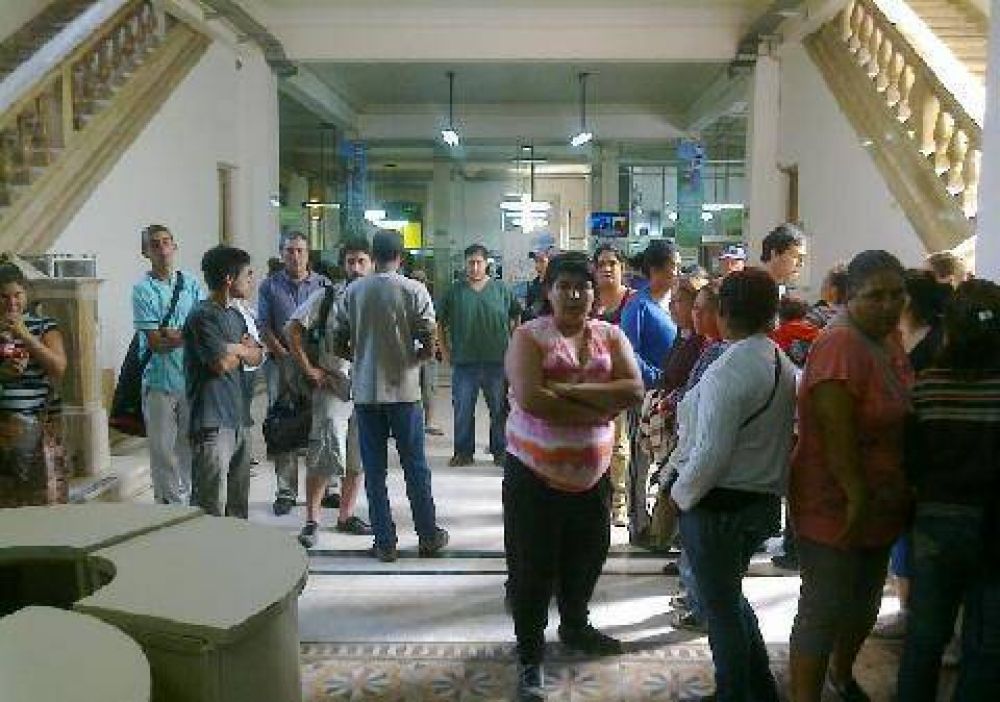 Vecinos se reunieron con funcionarios para seguir la evoluci�n de las gestiones