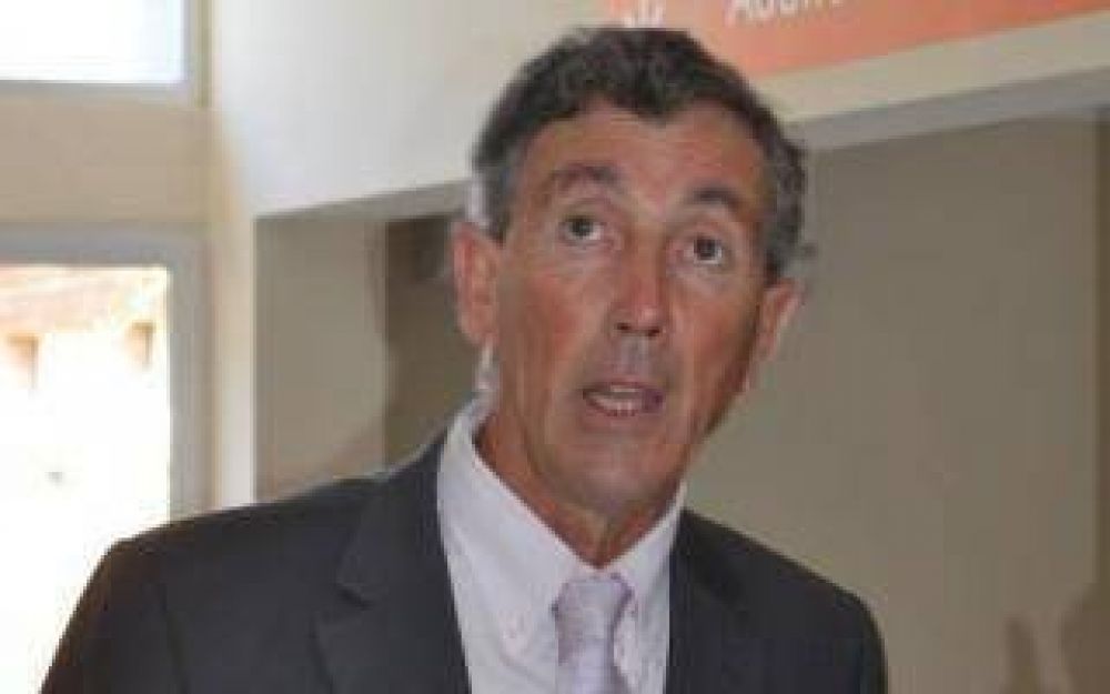 El Intendente de Pila no quiere dejar el Municipio 