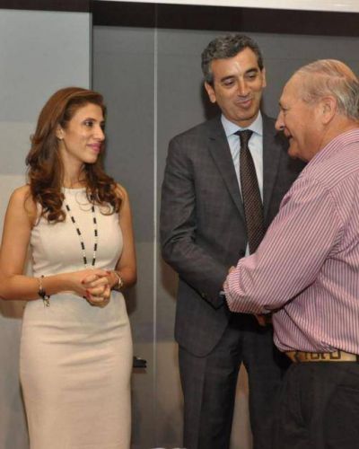 Firman convenios y entregan 233 subsidios a Ojo de Agua