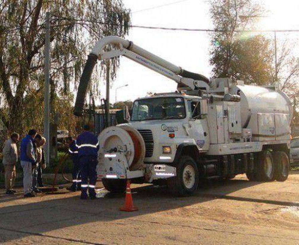 Desbordes cloacales: Sapem no prestar� sus camiones desobstructores