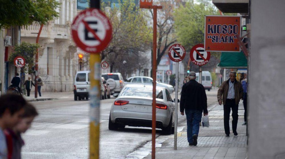 Liberarn una mano para estacionar en algunas calles del centro de la ciudad