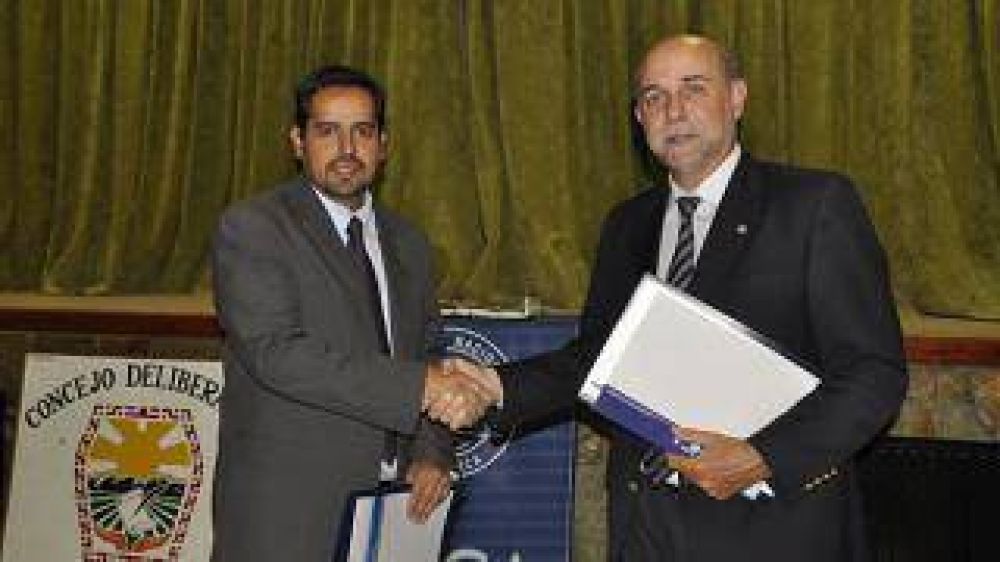 Fama anunci� un plan para el dictado de carreras en el interior