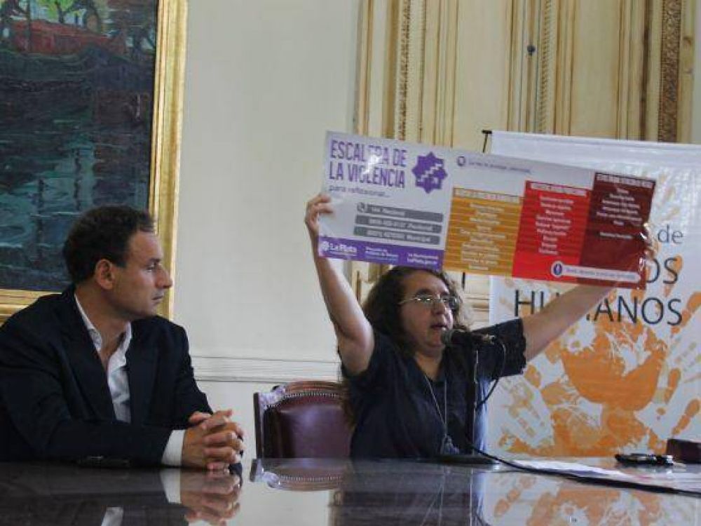 La municipalidad de La Plata present� la campa�a gr�fica de lucha contra la violencia de g�nero