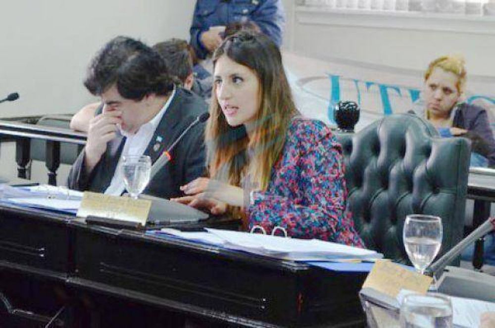 Laura Colazo pide �luchar contra la violencia de g�nero desde el �mbito municipal�