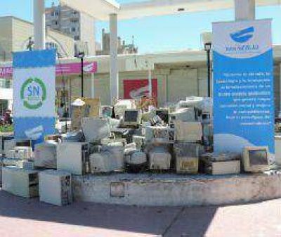 Nicole�os participaron de la campa�a de RAEE  