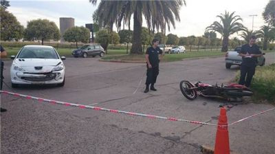 Un auto y una moto colisionaron en 25 de Mayo y Quintana