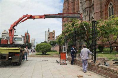 Avanza el enrejado de la Catedral y estar�a listo antes de fin de a�o     