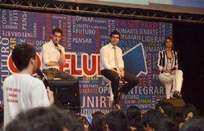 Juan Manuel Urtubey cara a cara con 1.500 j�venes salte�os