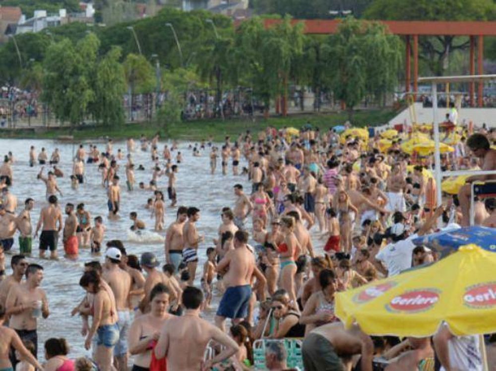 La temporada de verano en la costa de Rosario viene con un alza del 56 por ciento