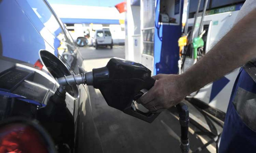 Petroleras privadas abonarn $600 M para compensar a sus operarios este verano