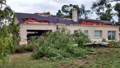 ARRECIFES: fuertes tormentas destrozaron casas entre ellas la de Marcos Di Palma