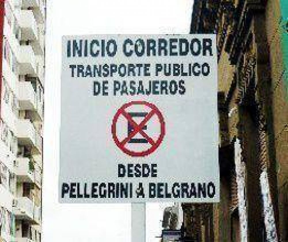 Estacionamiento en los corredores viales  