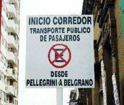 Estacionamiento en los corredores viales  