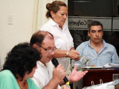 Por mayor�a se aprob� el presupuesto 2015