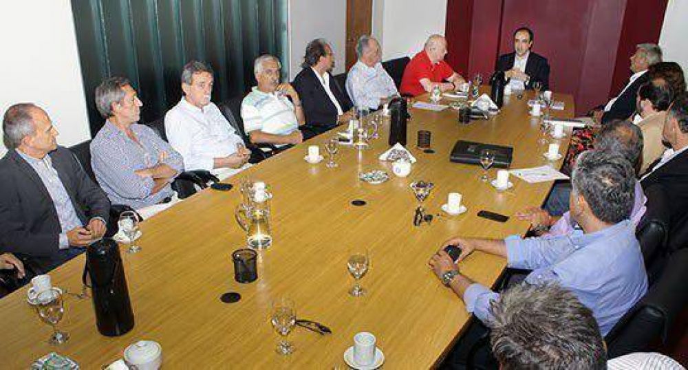 Corral present� a la C�mara de la Construcci�n el Plan de Obras