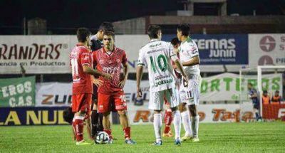 Uni�n recibe a Sarmiento en la despedida ante su gente