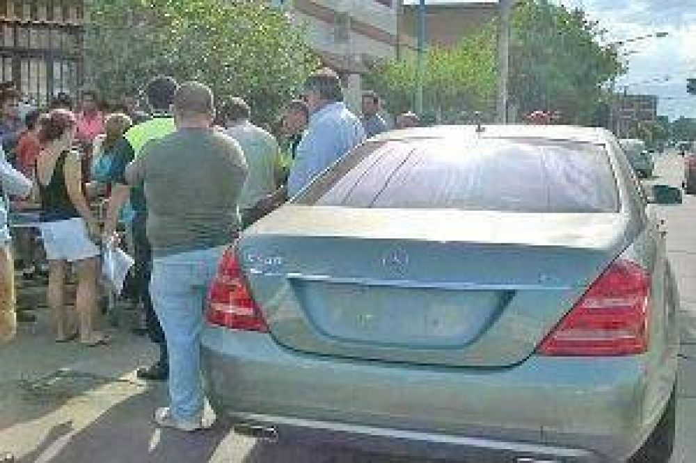 El empresario azucarero Jorge Rocchia Ferro protagoniz� un accidente de tr�nsito 