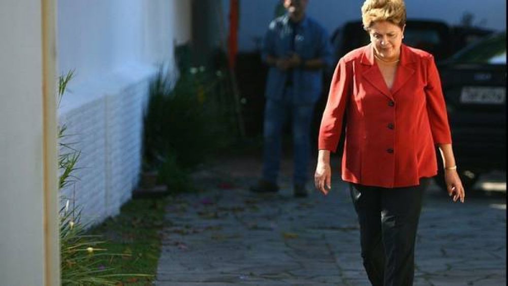 Dilma oblig� al PT a respaldar el fuerte giro pro mercado de Brasil