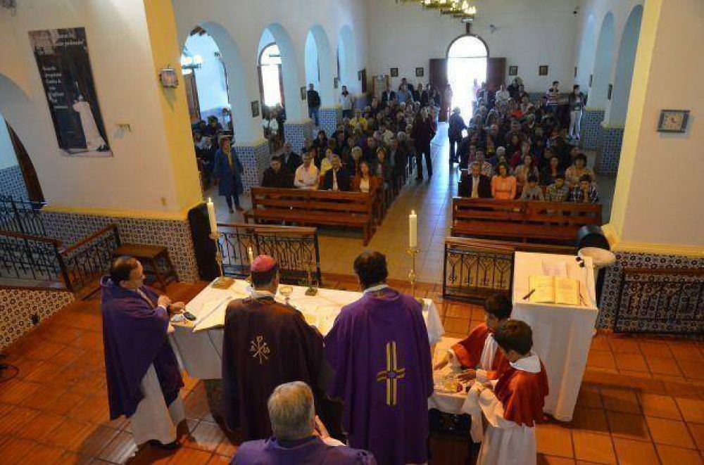 Poggi particip� de la misa en agradecimiento por la recuperaci�n del senador Rodr�guez Sa�