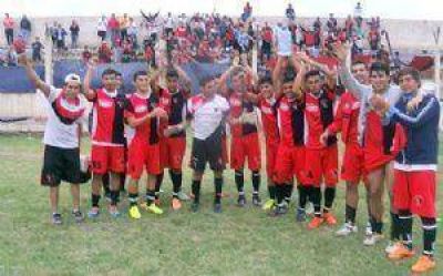 Def.de Esquiu (A) y Villa Dolores (B), los finalistas que faltaban
