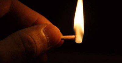 Se roci� con nafta y se prendi� fuego