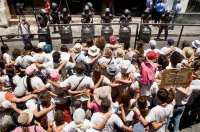 �Ocampo les cont� otra historia, deform� la verdad para ellos�