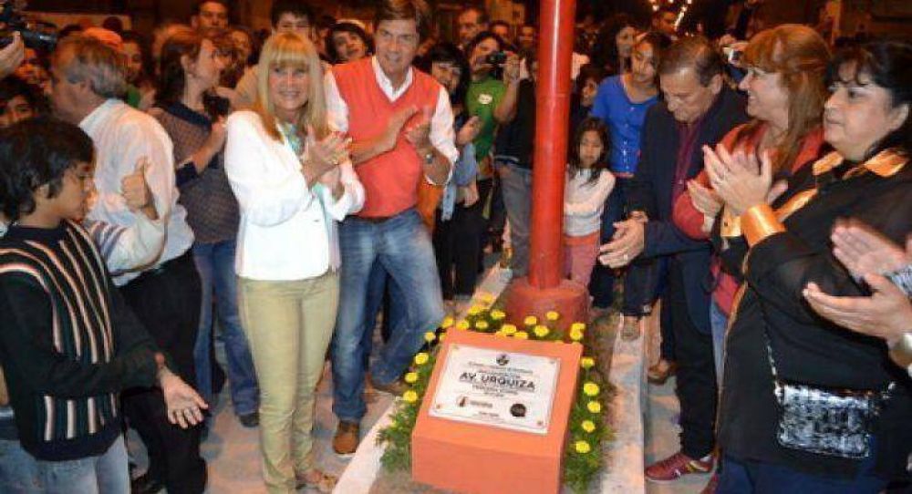 A�da Ayala inaugur� la tercera etapa del pavimento de la avenida Urquiza
