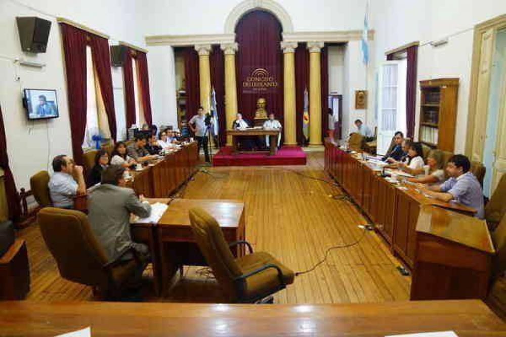 El Concejo Deliberante pide al nuevo juez de la causa que levante la medida cautelar que favoreci a Inza