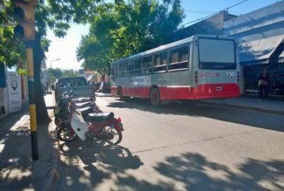 Desde este lunes no se podr� estacionar a la derecha en calle San Mart�n