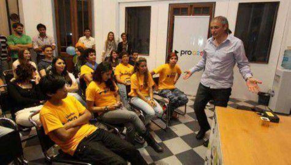 Crisis interna en los J�venes PRO