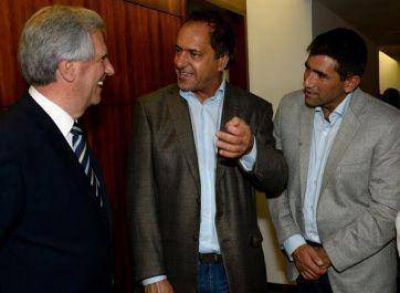 Gan� Tabar� y pol�ticos argentinos celebran