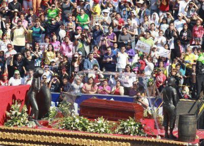 El �ltimo adi�s: M�xico despidi� a Chespirito en el Estadio Azteca